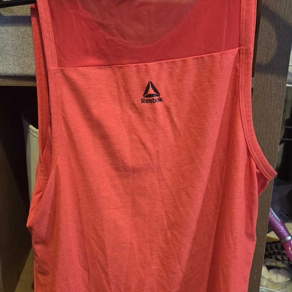 Tanktop - Picture 2 of 2